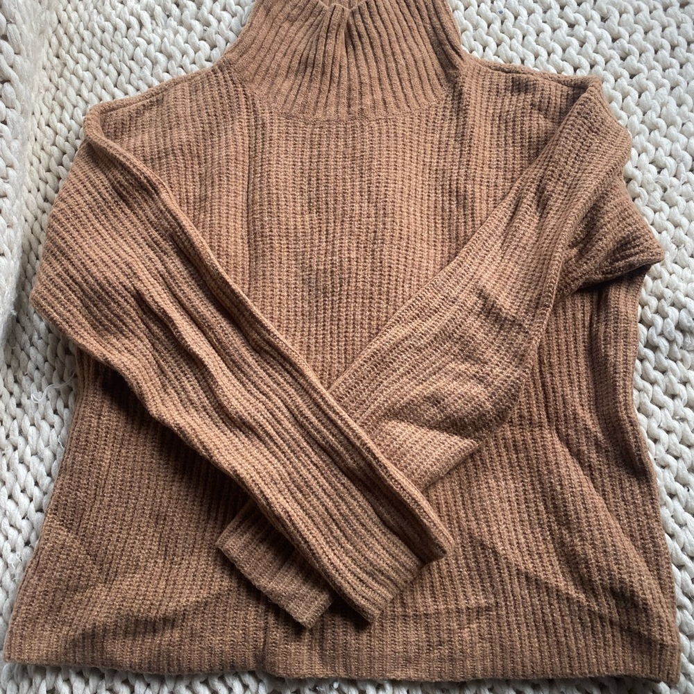 Goodthreads Turtleneck sweater. NWOT.